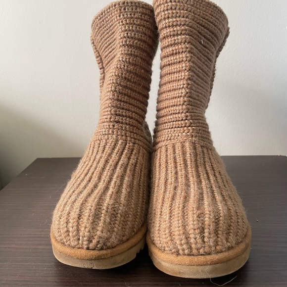 UGG Classic Cardy Knit Chestnut (sz3) - Picture 5 of 5